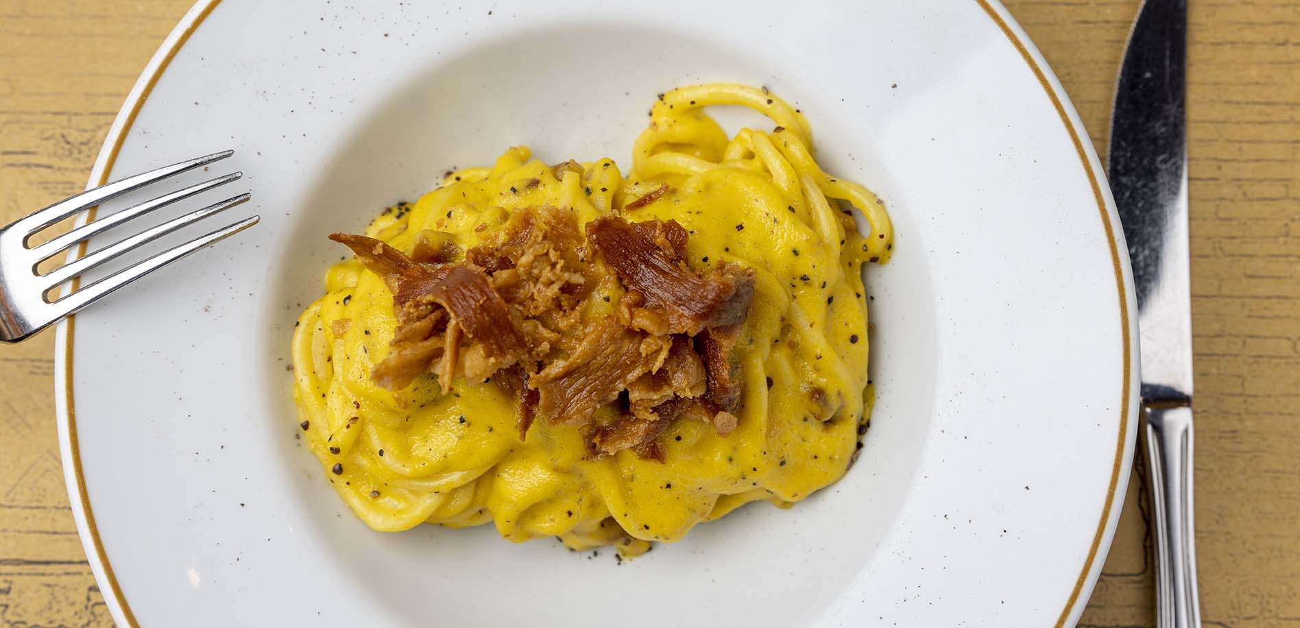 a creamy carbonara a creamy carbonara